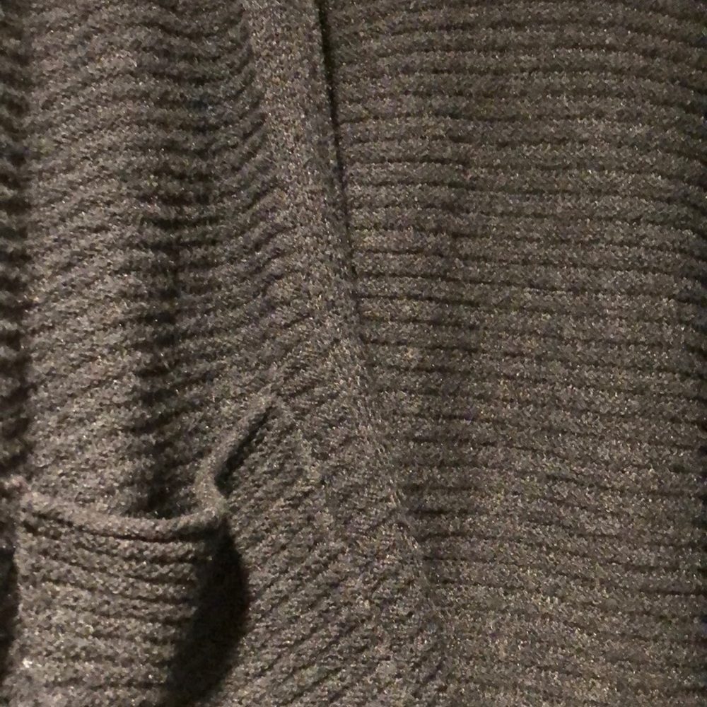 A&F Cardigan - Picture 3 of 3